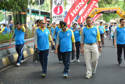 Kasdim 0714/Salatiga Beserta Forkopimda Salatiga Mengikuti Jalan Sehat Dalam Rangka HUT KORPRI Ke 46